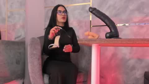  ella  online show from 11-08-25, 11:21