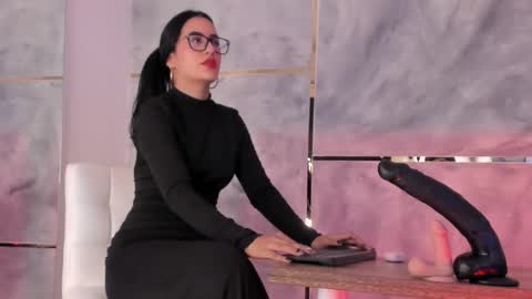  ella  online show from 01-10-26, 11:23