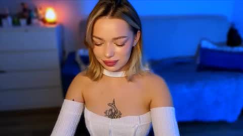 Snapshot of ellatwox chatting on 11-08-25, 05:29 Ella online show from 11-08-25, 05:29