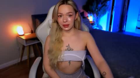 Snapshot of ellatwox chatting on 02-02-26, 05:39 Ella online show from 02-02-26, 05:39