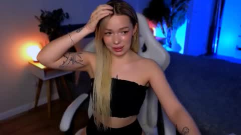 Snapshot of ellatwox chatting on 02-22-26, 05:08 Ella online show from 02-22-26, 05:08