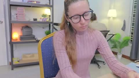 Snapshot of ellcrys chatting on 01-12-26, 10:15 im Elsa lets go Subscribe to my OF and Youtube -35 online show from 01-12-26, 10:15