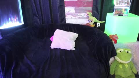 ELLE online show from 09-13-25, 09:14