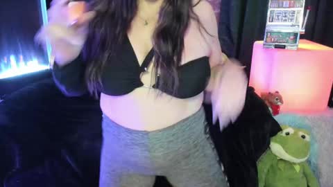 ELLE online show from 09-26-25, 08:13