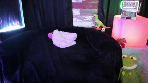 ELLE online show from 10-10-25, 09:47