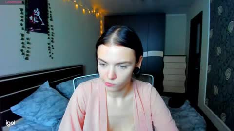 Luna online show from 10-14-25, 02:18
