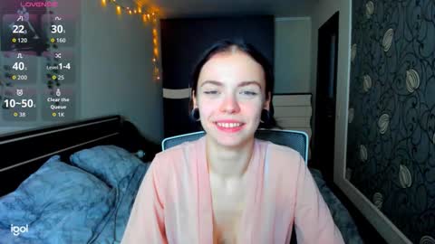Luna online show from 10-15-25, 05:46