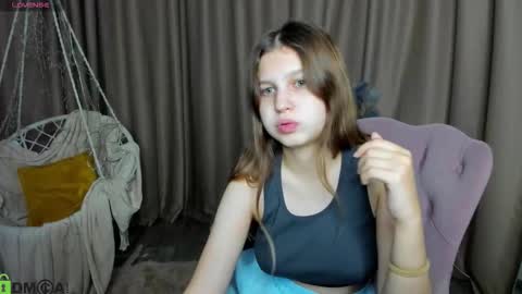 Snapshot of elle_ellise chatting on 09-11-25, 12:55 elle_ellise online show from 09-11-25, 12:55