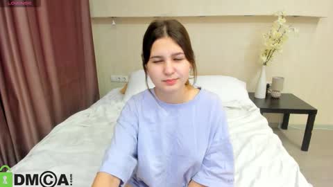 Snapshot of elle_ellise chatting on 10-09-25, 01:14 elle_ellise online show from 10-09-25, 01:14