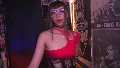 follow me on instagram .    online show from 11-20-25, 06:51