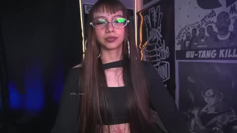 Snapshot of elle_uwu chatting on 05-19-26, 05:41 follow me on instagram . online show from 05-19-26, 05:41