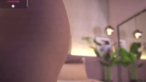 Snapshot of ellediane chatting on 02-12-26, 10:38 Elle Diane online show from 02-12-26, 10:38