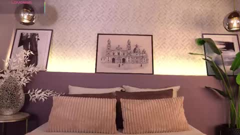 Snapshot of ellediane chatting on 03-05-26, 10:28 Elle Diane online show from 03-05-26, 10:28