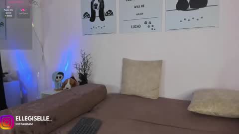 Snapshot of ellegisellee chatting on 11-02-25, 02:58 Yiss online show from 11-02-25, 02:58