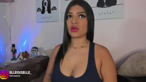 Snapshot of ellegisellee chatting on 01-06-26, 04:38 Yiss online show from 01-06-26, 04:38