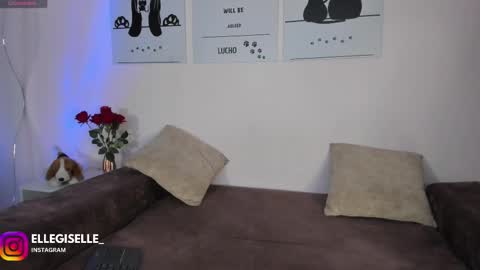 Snapshot of ellegisellee chatting on 03-01-26, 02:57 Yiss online show from 03-01-26, 02:57