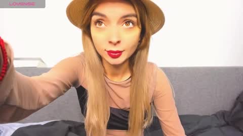 ellen_flow online show from 12-01-24, 08:42