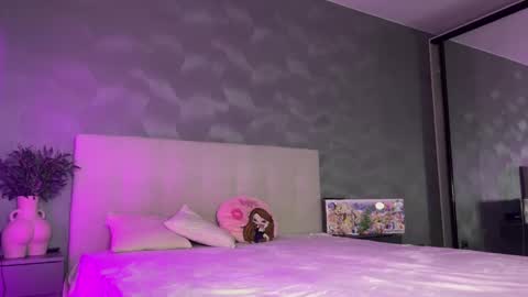 Snapshot of ellenmays chatting on 12-20-25, 04:08 Ellen online show from 12-20-25, 04:08