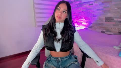 Ellie online show from 12-05-24, 02:44