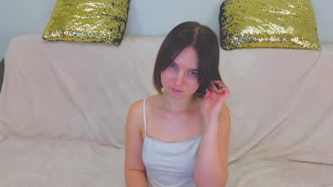 Snapshot of ellie_babyy chatting on 01-09-25, 05:22 Ellie online show from 01-09-25, 05:22