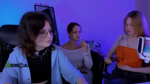 Ellie online show from 10-11-25, 07:01