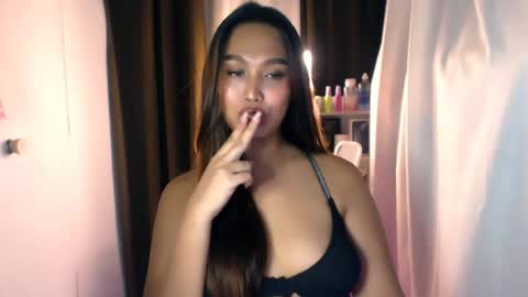 ellie online show from 08-03-26, 09:07