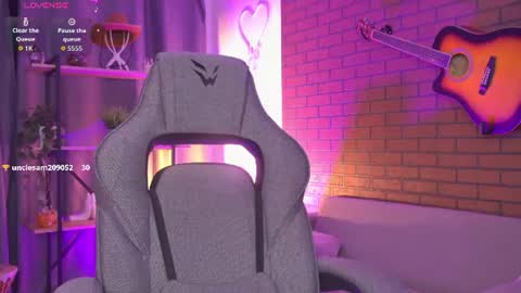 elliecutes online show from 07-20-26, 10:39