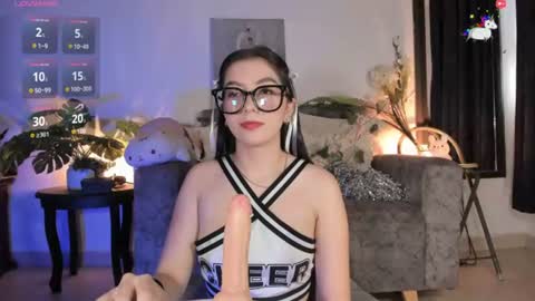 Snapshot of elliedream_ chatting on 06-17-26, 02:40 elliedream_ online show from 06-17-26, 02:40