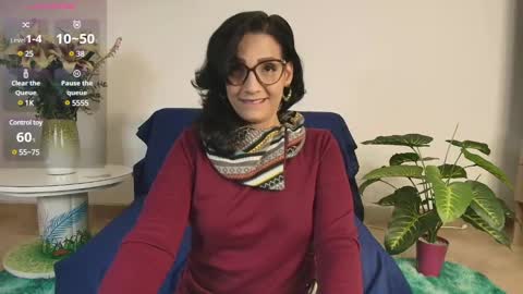 Snapshot of elliee1 chatting on 01-23-25, 12:30 elliee1 online show from 01-23-25, 12:30