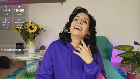 Snapshot of elliee1 chatting on 02-21-25, 06:15 elliee1 online show from 02-21-25, 06:15