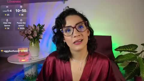 Snapshot of elliee1 chatting on 03-07-25, 05:28 elliee1 online show from 03-07-25, 05:28