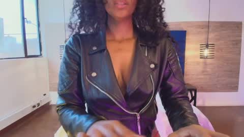 elliee_alves online show from 04-07-26, 05:57