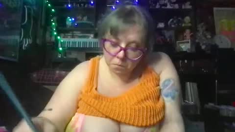 Ellie Louise online show from 02-04-26, 09:20