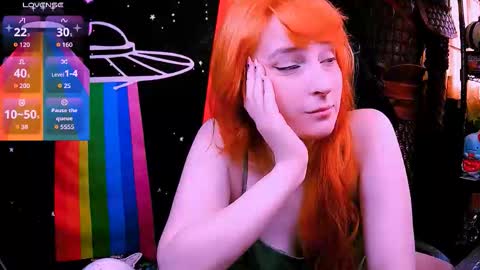 Snapshot of ellieobey chatting on 10-14-25, 06:20 Ellie online show from 10-14-25, 06:20
