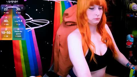 Snapshot of ellieobey chatting on 10-19-25, 06:25 Ellie online show from 10-19-25, 06:25