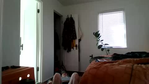 Snapshot of ellierowyn chatting on 12-13-25, 08:58 Ellie Rowyn online show from 12-13-25, 08:58