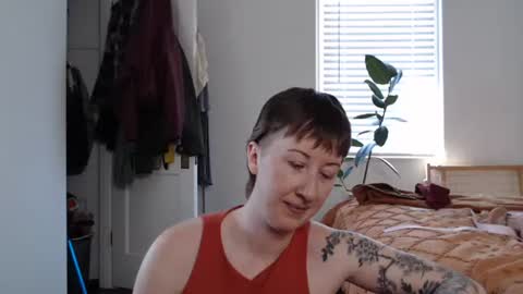 Snapshot of ellierowyn chatting on 03-05-26, 08:16 Ellie Rowyn online show from 03-05-26, 08:16