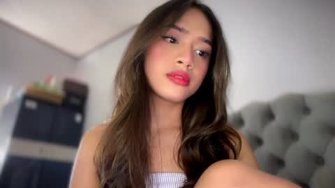 ellie online show from 06-12-26, 02:38