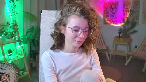 Elli online show from 04-28-26, 07:13