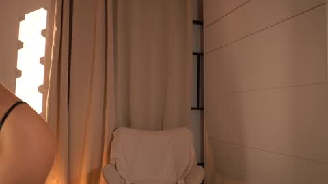 Snapshot of ellinrose chatting on 12-03-25, 05:11 Caroline-ellin online show from 12-03-25, 05:11