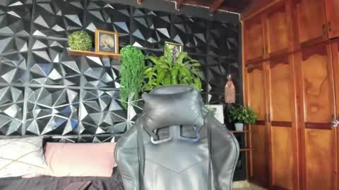 Snapshot of elliot_colton chatting on 08-01-26, 11:03 Elloit Colton online show from 08-01-26, 11:03