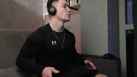 elliot_muscle04 online show from 03-01-26, 03:36