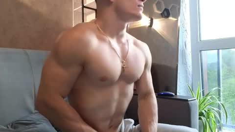elliot_muscle04 online show from 04-30-26, 03:29