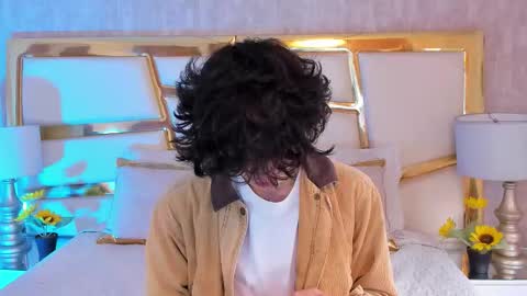 Snapshot of elliotvolkov chatting on 01-09-26, 04:43 elliotvolkov online show from 01-09-26, 04:43