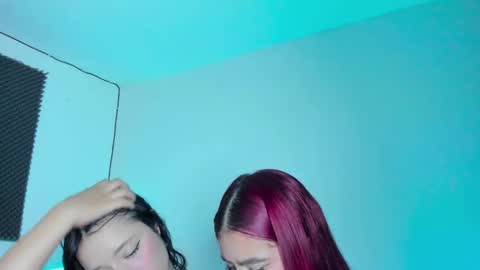 Snapshot of ellope chatting on 10-29-25, 01:19 Ellope online show from 10-29-25, 01:19