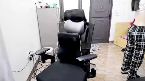 Snapshot of ellsa9x chatting on 02-06-26, 02:38 ellsa9x online show from 02-06-26, 02:38