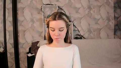 Snapshot of elly_ary chatting on 07-19-26, 02:15 elly_ary online show from 07-19-26, 02:15