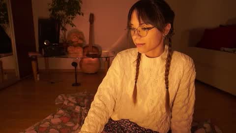 Snapshot of elly_fry chatting on 11-15-25, 08:38 Art Place online show from 11-15-25, 08:38