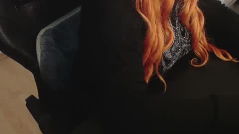 Elly online show from 02-17-26, 04:57