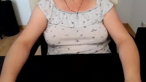 Elly online show from 06-29-26, 11:43